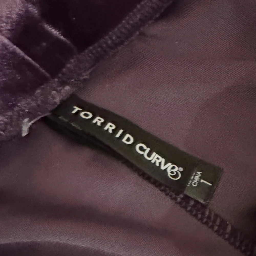 Torrid Deep Purple Velvet Pajama Set - Picture 3 of 6
